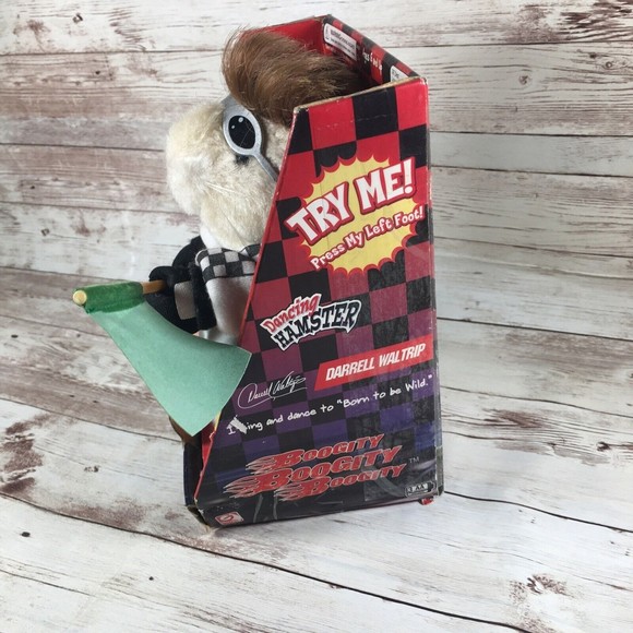 Gemmy Dancing Hamster - Car Racer Nascar Darrell Waltrip ‘Born To Be Wild’ - Picture 2 of 8